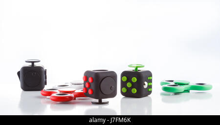 Anti-Stress und Entspannung zappelt erschöpft Cube und Spinner für Menschen Stockfoto