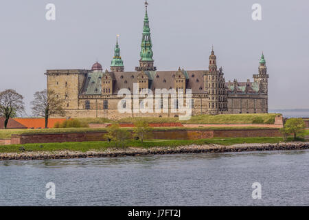 Kronborg, Prinz Hamlet´s Schloss in Helsingør, vom Meer, Dänemark, 14. Mai 2017 Stockfoto