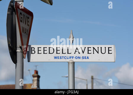 Beedell Avenue Road, Straßenschild in Westcliff on Sea, Essex, Großbritannien Stockfoto