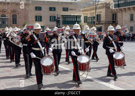 Die Wachablösung vor dem Grand Duke Palast, St. Georg-Platz, Valetta, Malta Stockfoto