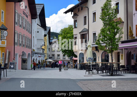 Kitzbühel Österreich, Straßenansicht Stockfoto