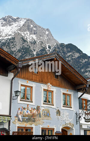 Mittenwald, schöne Alpine Kleinstadt in Bayern, Deutschland, 11. Mai 2017 Stockfoto