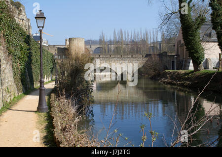 Stadt Stadt Tal Festung Luxemburg Land Realty Boden Fluss Wasser Felsenstadt Stockfoto