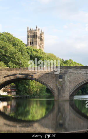 Kathedrale von Durham und Framwellgate zu überbrücken, Durham City, England, UK Stockfoto