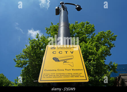 London Borough of Hounslow cctv Warnschild in Chiswick, London, england Stockfoto