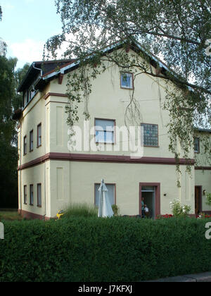 Dieser Titel bezieht sich auf eine Veranstaltung oder ein Bild zum Bahnhof Lusshof am 28. Mai 2011. Der Bahnhof Lusshof ist wahrscheinlich ein Standort in Deutschland, und das Datum könnte auf ein bestimmtes Ereignis oder einen Meilenstein in der Geschichte des Bahnhofs hinweisen. Stockfoto