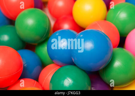 Vielzahl von bunten Ball Pit Kugeln Stockfoto