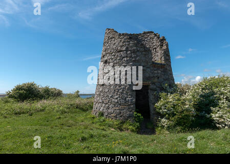 Zerstörten Windmühle an Hodbarrow Stelle in der Nähe von Millom in Cumbria Stockfoto