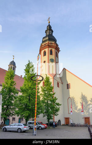 Bezirk Karlsruhe-Durlach: Rathaus, Maibaum, Karlsruhe, Kraichgau-Stromberg, Baden-Württemberg, Deutschland Stockfoto