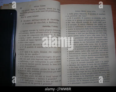 Dalla Terra Alla Luna Pag. 30 31 Stockfoto