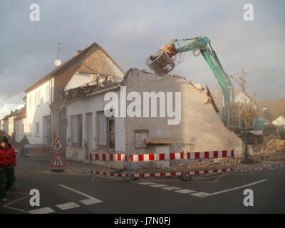 Dieses Bild stammt von einer Veranstaltung im Jahr 2011 auf dem Hockenheimring, einer der berühmtesten Motorsport-Rennstrecken Deutschlands. Auf dem Hockenheimring finden große Rennen statt, darunter Formel-1-Rennen und der große Preis von Deutschland. Stockfoto