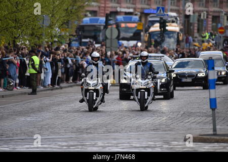 Helsinki, Finnland. 25. Mai 2017. Das Staatsbegräbnis und Gefolge des ehemaligen Präsidenten der Republik Finnland Mauno Koivisto. Bildnachweis: Mikko Palonkorpi/Alamy Live-Nachrichten. Stockfoto