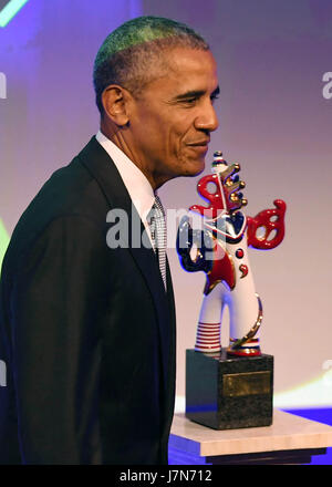 Baden-Baden, Deutschland. 25. Mai 2017. Ehemaliger US-Präsident Barack Obama bei den deutschen Medienpreis 2016 (deutsche Medien Preis 2016) vergibt an das Kongresszentrum in Baden-Baden, Deutschland, 25. Mai 2017. Foto: Uli Deck/Dpa/Alamy Live News Stockfoto