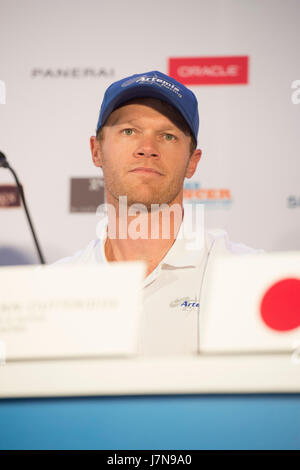 Bermuda. 25 Mai, 2017. Nathan Outteridge, Steuermann für Artemis Racing. 35. America's Cup öffnen Drücken Sie die Taste Konferenz. America's Cup Village, Bermuda. 25/05/2017 Credit: Chris Cameron/Alamy leben Nachrichten Stockfoto