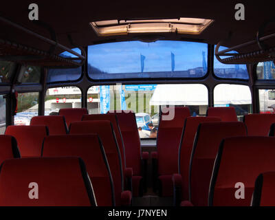 Der Mercedes Benz L312/48 von 1959 ist ein klassisches Fahrzeugmodell, das für sein robustes Design und seine Vintage-Optik bekannt ist. Seine schlanken Linien und die zuverlässige Konstruktion machen ihn zu einem herausragenden Unternehmen in der Automobilgeschichte. Stockfoto