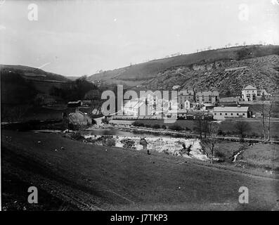 Ein Blick auf Llansanffraid Glyn Ceiriog aus Hafod Feld NLW3362496 Stockfoto