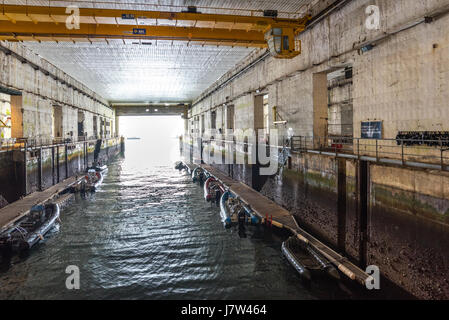 Zweiten Weltkrieg u-Boot-pen im Bunker Keroman III, Lorient u-Boot Basis, Frankreich Stockfoto