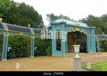 Voliere Waddesdon Manor Buckinghamshire, England DSC07524 Stockfoto