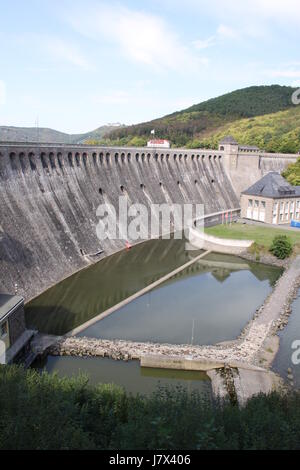 Stausee-Wasserkraft-Emblem Sperrfeuer schöne beauteously schöne Reise Stockfoto