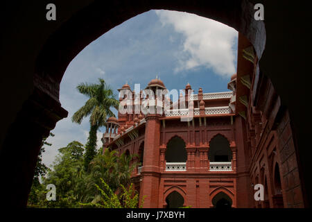 Curzon Hall der Universität von Dhaka. Es wurde gebaut, um ein Rathaus und benannt nach Lord Curzon, Vizekönig von Indien, der seinen im Jahre 1904 Grundstein. A Stockfoto