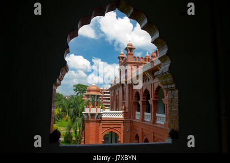 Curzon Hall der Universität von Dhaka. Es wurde gebaut, um ein Rathaus und benannt nach Lord Curzon, Vizekönig von Indien, der seinen im Jahre 1904 Grundstein. A Stockfoto