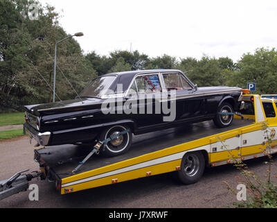 1962 Ford Fairlane, niederländischer Lizenz Registrierung AE 11 32 pA Stockfoto