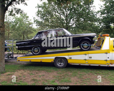 1962 Ford Fairlane, niederländischer Lizenz Registrierung AE 11 32 p4 Stockfoto