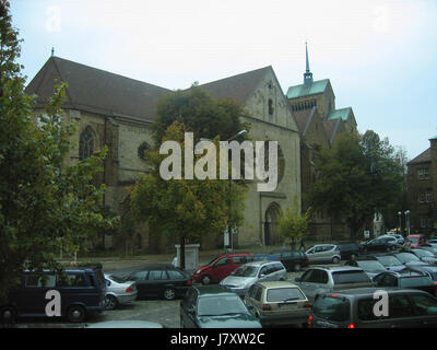 Dieser Eintrag bezieht sich wahrscheinlich auf ein Bild oder Dokument, das am 24. Oktober 2010 in Minden an einem Ort mit dem Namen „Dom“ aufgenommen wurde, möglicherweise eine Kathedrale oder Kirche. Die Referenz „005“ könnte einen bestimmten Artikel oder Teil einer Sammlung in Bezug auf den Standort angeben. Stockfoto