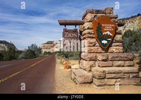 Osteingang zum Zion National Park auf Mt. Carmel Straße in Utah, Vereinigte Staaten von Amerika Stockfoto