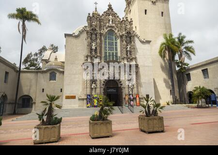 Museum of man Building Außenansicht und spanische Architektur Courtyar Detail in Balboa Park San Diego Kalifornien Stockfoto