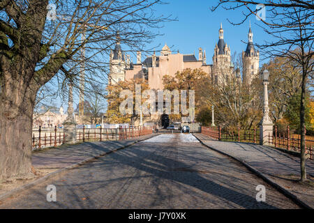 Schweriner Schloss. Es gilt als eines der wichtigsten des romantischen Historismus in Europa Werke und ist ein UNESCO-Welterbe werden bestimmt Stockfoto