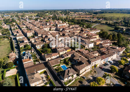 Frankreich, Dordogne, Monpazier, beschriftet Les Plus Beaux Villages de France (die schönsten Dörfer Frankreichs), (Luftaufnahme) Stockfoto