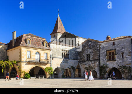 Frankreich, Dordogne, Monpazier, gekennzeichnet Les Plus Beaux Villages de France (die schönsten Dörfer Frankreichs), Cornieres Platz Stockfoto