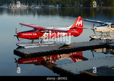 Harbour Air Wasserflugzeuge de Havilland Canada DHC-3-T Turbo Otter Wasserflugzeug C-FODH vertäut am Vancouver Harbour Flight Center. Stockfoto