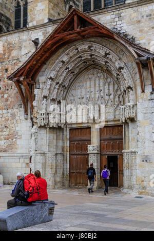 Frankreich, Gers, Kondom, auf dem Weg nach Saint Jacques de Compostela, Kathedrale Saint-Pierre und Pilger Stockfoto