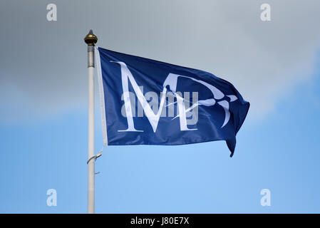 Martin Dawn Flagge in der Southend United Football Ground Roots Hall in der Victoria Avenue, Southend on Sea. Der Trikotsponsor des Clubs Stockfoto