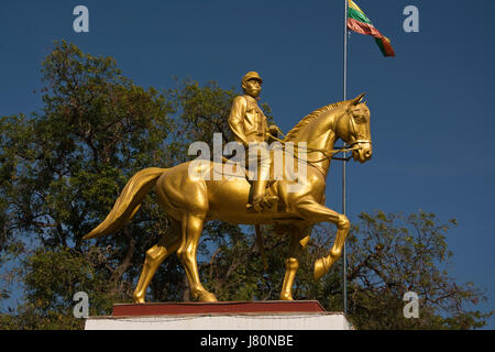 Asien, MYANMAR (BURMA), Magway Region, Magwe, Statue von General Aung San, Vater von Aung San Suu Kyi Stockfoto