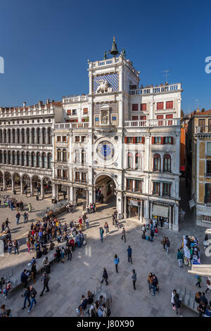 Venedig, Italien - 8. März 2014: Saint Markusplatz in Venedig, Italien am 8. März 2014. Piazza San Marco ist die wichtigste öffentliche Piazza Venezia, Italien. Stockfoto
