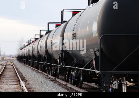 Tanker Waggons auf den Gleisen Stockfoto