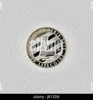 Digitale Währung physische Litecoin Silbermünze Stockfoto