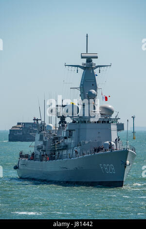 Niederländische Marine (Koninklijke Marine) Fregatte HNLMS Van Speijk (F828) in Portsmouth, Großbritannien am 26. Mai 2017 eintreffen. Stockfoto