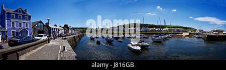 Aberaeron (Worte als Aberayron) ist ein Badeort in Ceredigion, Wales, Aberystwyth bis Cardigan. Stockfoto