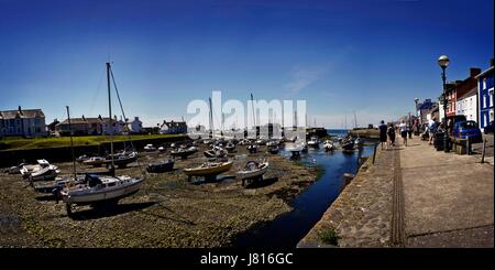 Aberaeron (Worte als Aberayron) ist ein Badeort in Ceredigion, Wales, Aberystwyth bis Cardigan. Stockfoto