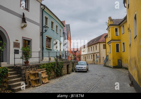 Die malerische Kallmünz ist bekannt für seine vielen Künstlern, die hier lebten und arbeiteten. Zum Beispiel die berühmte Malerin Gabriele Münter und Wassily Kandinsky Stockfoto