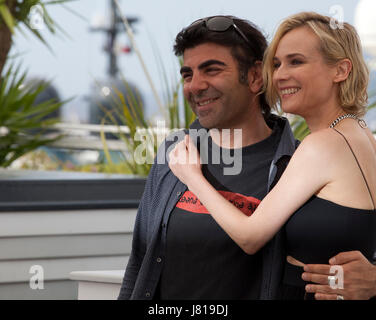 Regisseur Fatih Akin und Diane Kruger bei In The Fade (Aus Dem Nichts) Film Foto rufen auf dem 70. Cannes Film Festival Freitag, 26. Mai 2017, Cannes, Frankreich. Bildnachweis: Doreen Kennedy/Alamy Live-Nachrichten Stockfoto