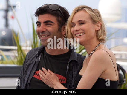 Regisseur Fatih Akin und Diane Kruger bei In The Fade (Aus Dem Nichts) Film Foto rufen auf dem 70. Cannes Film Festival Freitag, 26. Mai 2017, Cannes, Frankreich. Bildnachweis: Doreen Kennedy/Alamy Live-Nachrichten Stockfoto