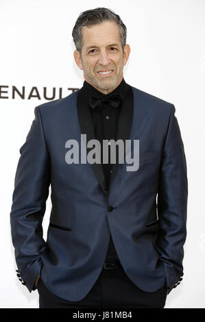 Kenneth Cole Besuch der AmfAR 24. Kino gegen Aids Gala während 70. Cannes Film Festival im Hotel du Cap-Eden-Roc in Antibes auf 25. Mai 2017 | Verwendung Weltweit/Picture alliance Stockfoto