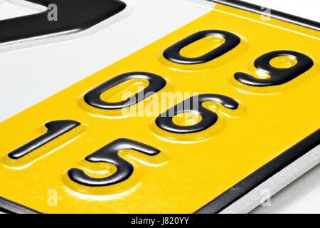 Gültigkeitsdatum von einem deutschen temporäre Nummernschild (in diesem Fall 9. Juni 2015) Stockfoto