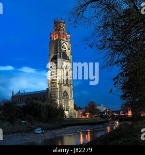 Blick über St. Botolphs Kirche (Boston Stump), Abenddämmerung Boston Stadt, Grafschaft Lincolnshire, England, UK Stockfoto