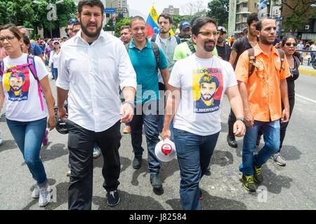 Der Vizepräsident der Nationalversammlung von Venezuela, Freddy Guevara (rechts) und Bürgermeister David Smolansky (links). Die Opposition Mobilisierung genannt "groß Stockfoto